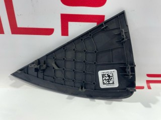 Накладка боковая торпеды, ориг. номер 1083362-00-D, Tesla Model 3 2017-2021
