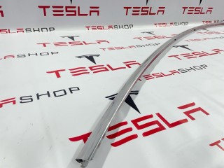 Молдинг кузова боковой, ориг. номер 1083520-00-D, Tesla Model 3 2017-2021
