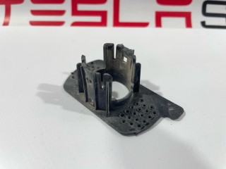 Кронштейн крепления парктроника, ориг. номер 1088440-00-A, Tesla Model 3 2017-2021