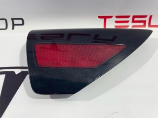 Отражатель фонаря на заднем крыле, ориг. номер 1100781-99-D, Tesla Model 3 2017-2021