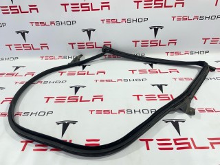 Уплотнитель проема дверного, ориг. номер 1090511-00-K, Tesla Model 3 2017-2021