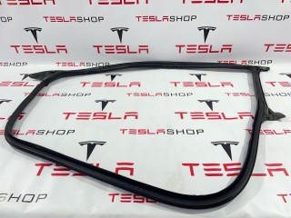 Уплотнитель проема дверного, ориг. номер 1090500-00-K, Tesla Model 3 2017-2021