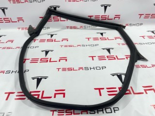 Уплотнитель проема дверного, ориг. номер 1090510-00-K, Tesla Model 3 2017-2021