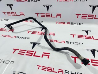 Шланги охлаждающей жидкости, ориг. номер 1077600-00-E, Tesla Model 3 2017-2021