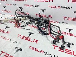 прочая запчасть, ориг. номер 1067955-01-G, Tesla Model 3 2017-2021