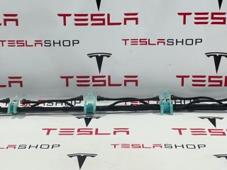 Патрубок системы охлаждения батареи, ориг. номер 1043854-00-B, Tesla Model X 2015-2021