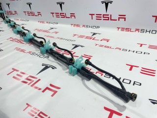 Патрубок системы охлаждения батареи, ориг. номер 1043854-00-B, Tesla Model X 2015-2021