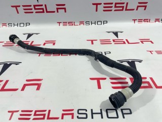 Патрубок радиатора охлаждения, ориг. номер 1077603-00-F, Tesla Model 3 2017-2021