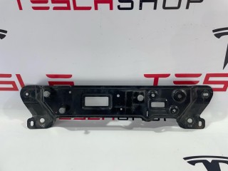 Пластина крепления кронштейна радара, ориг. номер 1118289-00-J, 1103760-00-C, Tesla Model 3 2017-2021