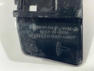 Кронштейн крепления фонаря, ориг. номер 1083992-00-D, Tesla Model 3 2017-2021