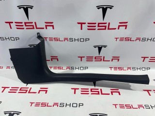 Накладка стойки А, ориг. номер 1086293-00-J, Tesla Model 3 2017-2021