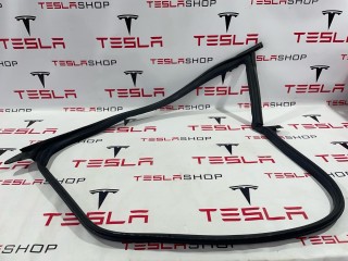 Уплотнитель проема дверного, ориг. номер 1090499-00-K, Tesla Model 3 2017-2021