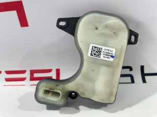 Привод клапана расширительного бачка, ориг. номер 1077617-00-D, 1097015-00-M, Tesla Model 3 2017-2021