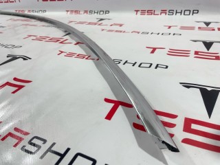 Молдинг кузова боковой, ориг. номер 1083520-00-D, Tesla Model 3 2017-2021