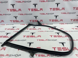 Уплотнитель проема дверного, ориг. номер 1090510-00-K, Tesla Model 3 2017-2021