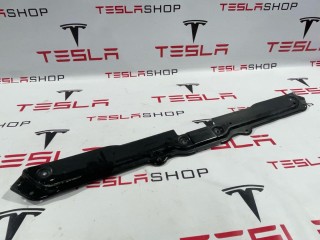 Кронштейн крепления батареи, ориг. номер 1100055-01-C, Tesla Model 3 2017-2021