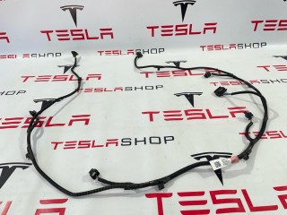 Электропроводка бампера, ориг. номер 1067959-00-D, Tesla Model 3 2017-2021