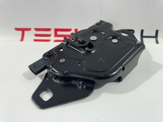 замок капота, ориг. номер 1500397-00-E, Tesla Model 3 рест