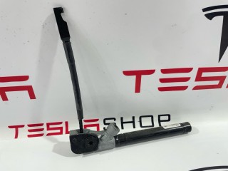 прочая запчасть, ориг. номер 1090324-01-C, Tesla Model Y 2020-2026