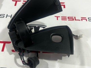 Люк порта зарядки, ориг. номер 1589147-00-A, 1530812-00-E, Tesla Model S 2-й рест 2021-2026
