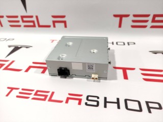 Радио FM/HD/XM, ориг. номер 1052323-00-B, Tesla Model X 2015-2021