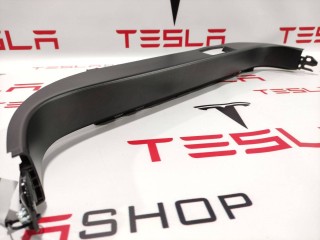 Накладка дверного проема, ориг. номер 1105138-00-D, Tesla Model X 2015-2021