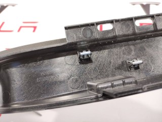 Накладка дверного проема, ориг. номер 1105138-00-D, Tesla Model X 2015-2021