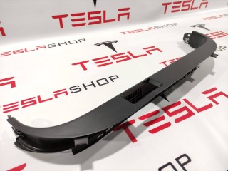 Накладка дверного проема, ориг. номер 1105138-00-D, Tesla Model X 2015-2021