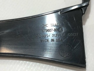 Крышка короба проводки камеры TRIPLE, ориг. номер 1079607-00-A, Tesla Model X 2015-2021