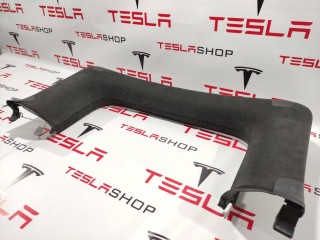 Накладка стекла, подъемной задней двери, ориг. номер 1051554-04-I, Tesla Model X 2015-2021