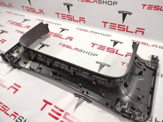 Накладка стекла, подъемной задней двери, ориг. номер 1051554-04-I, Tesla Model X 2015-2021