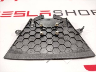 Панель крепления камеры TRIPLE, ориг. номер 1095516-00-F, Tesla Model X 2015-2021