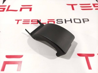Накладка петли подъемной задней двери, ориг. номер 1047075-00-G, Tesla Model X 2015-2021