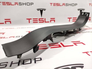 Накладка стойки А, ориг. номер 1035963-00-C, Tesla Model X 2015-2021