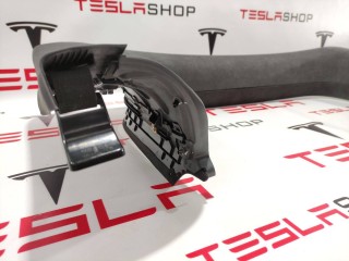Накладка стекла, подъемной задней двери, ориг. номер 1051545-04-I, Tesla Model X 2015-2021