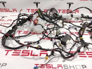 Электропроводка салона, ориг. номер 1047281-00-E, 1072429-62-A, Tesla Model X 2015-2021
