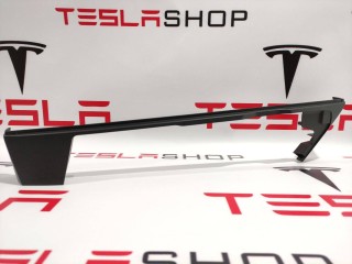 Накладка декоративная основания сидений 1-го ряда, ориг. номер 100676-00-D, Tesla Model X 2015-2021