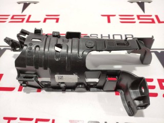 Кронштейн накладки, подъемной задней двери, ориг. номер 1055050-04-J, Tesla Model X 2015-2021