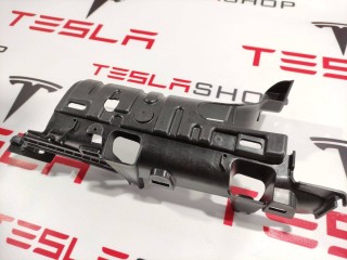 Кронштейн крепления подъемной задней двери, ориг. номер 1055048-04-J, Tesla Model X 2015-2021