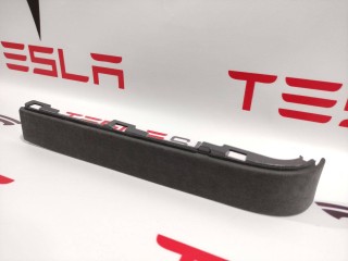 Накладка подъемной задней двери, ориг. номер 1055052-00-A, Tesla Model X 2015-2021