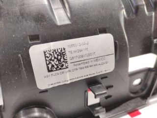 Кронштейн накладки, подъемной задней двери, ориг. номер 1055012-04-J, Tesla Model X 2015-2021