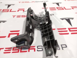 Кронштейн накладки, подъемной задней двери, ориг. номер 1055012-04-J, Tesla Model X 2015-2021
