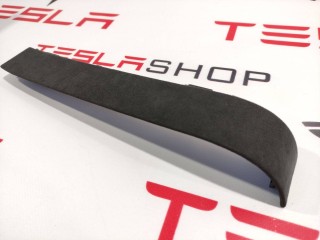 Накладка подъемной задней двери, ориг. номер 1055024-00-B, Tesla Model X 2015-2021