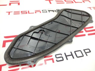 Накладка внутренняя двери, ориг. номер 1064363-00-A, Tesla Model S