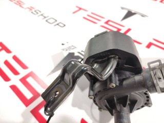Кронштейн насоса системы охлаждения, ориг. номер 1037869-00-A, Tesla Model S 2012-2016