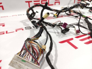 Электропроводка центральной панели, ориг. номер 1067960-00-F, Tesla Model 3 2017-2021