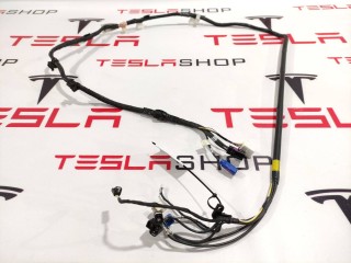 Электропроводка камеры и GPS модуля, ориг. номер 1068787-00-E, Tesla Model 3 2017-2021