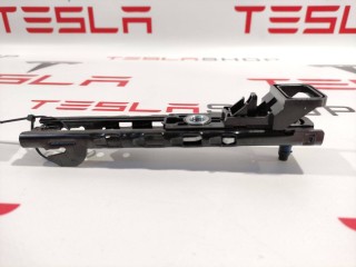 прочая запчасть, ориг. номер 1068130-01-B, Tesla Model Y 2020-2026