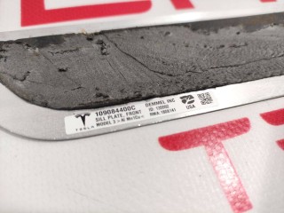 Накладка декоративная порога, ориг. номер 1090844-00-C, Tesla Model 3 2017-2021