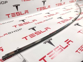 Молдинг кузова боковой, ориг. номер 1083520-00-D, 1083520-00-C, Tesla Model 3 2017-2021